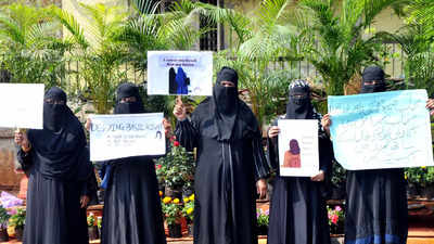 Hijab protests flare up across Karnataka, 50 schools see boycott