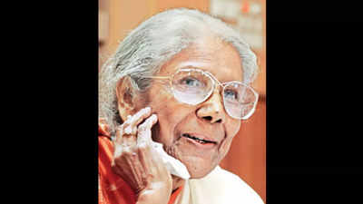 Kolkata: Geetashree Sandhya Mukherjee’s journey of songs comes to an end at 90