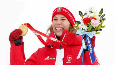 Beijing Winter Olympics: Switzerland's Michelle Gisin wins women's ...