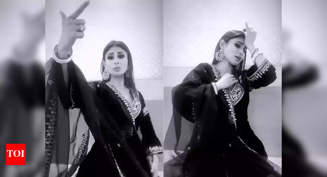 Mouni Roy Dance On Lata Mangeshkar Song: Newlywed Mouni Roy performs on ...