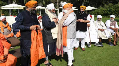 PM Narendra Modi hosts prominent Sikhs from across country at his residence