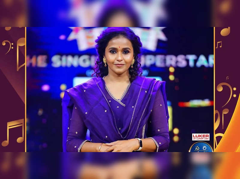 Pop Singer Tv Judge Smitha On Sa Re Ga Ma Pa 14 I Decided Not To Get Emotional But The Stories Of These Contestants Are Raw Real And Moving Times Of India