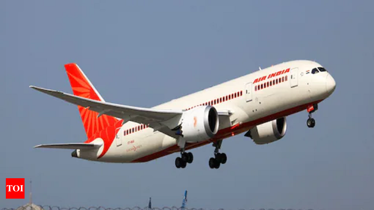 Storm Eunice whips UK but Air India pilots pull off a landing at