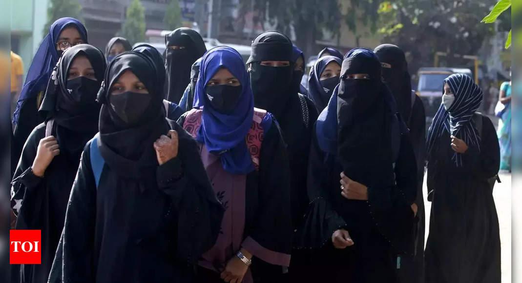 Karnataka Hijab Row: First In Karnataka; Mysuru College Cancels Uniform ...