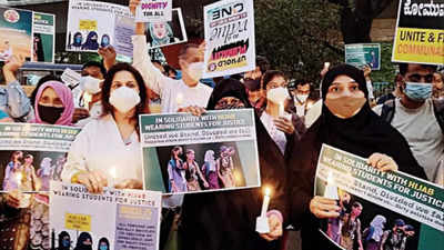 Karnataka hijab row: Leaders of all faiths join hands for peace, ask parties not to stoke fire