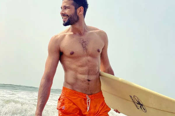 Siddhant Chaturvedi admits he is not single