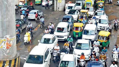 Ahmedabad cops click pics of commuters, trigger privacy concerns