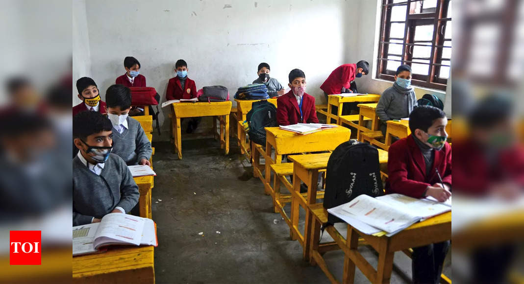 Schools reopen in Jammu for lower classes after two years – Times of India