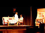 Kaanch Kay Khilauney: A play