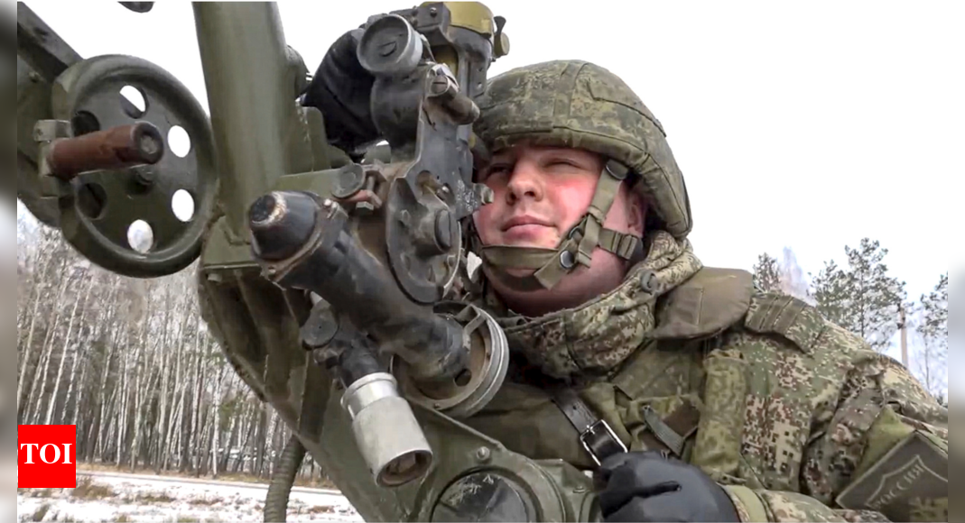 War fears grow as Putin orders troops to eastern Ukraine