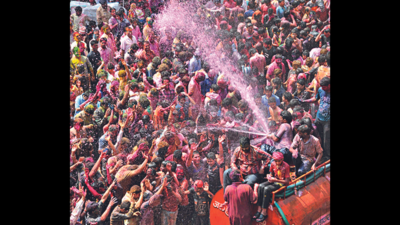 Covid: Rang Panchami Colours To Dispel Covid Gloom This Yr | Indore ...