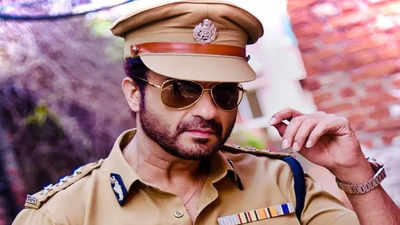 Actor Samrat Mukherji plays a cop in ‘Mou Er Bari’