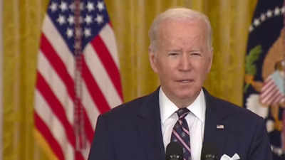US President Joe Biden announces sanctions against Russian oligarchs, banks
