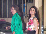 Kareena Kapoor had a gala fam-jam day with Karisma Kapoor, Tara Sutaria, Neetu Kapoor and rest of the Kapoor clan