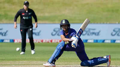 5th ODI: Harmanpreet Kaur gets much needed runs as India women win to avoid whitewash against New Zealand