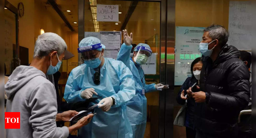 hong kong: Construction en Chine pour construire des installations Covid à Hong Kong, touchée par le virus