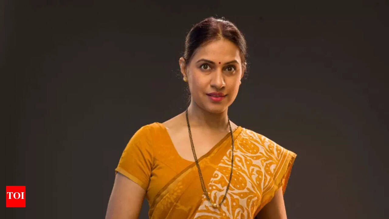 Nay Varan Bhat... actress Ashwini Kulkarni: I stand by our film and Mahesh  Manjrekar | Marathi Movie News - Times of India