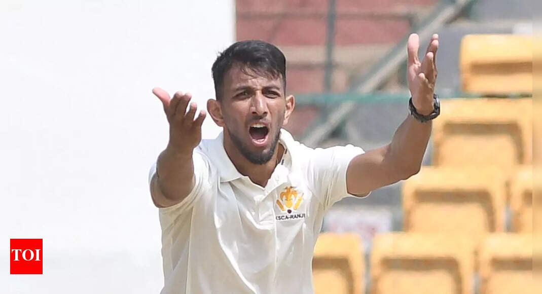 Ranji Trophy: Prasidh Krishna stars with 6/35 as Karnataka bundle out J ...