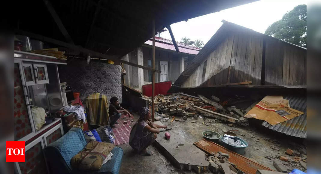indonesia:  Magnitude 6.2 earthquake kills 7 on Indonesia’s Sumatra – Times of India