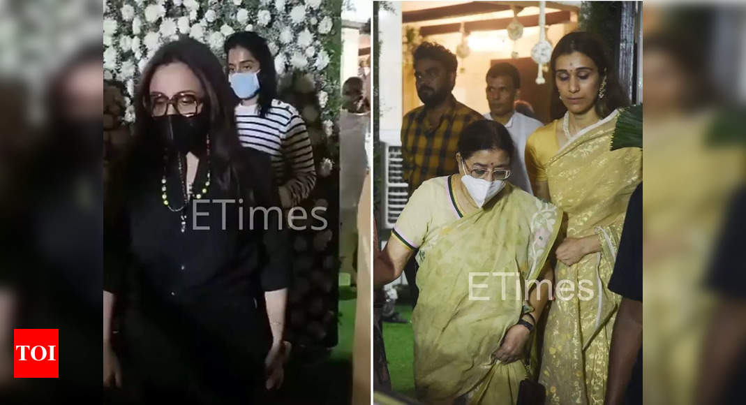 Rani, Usha Mangeshkar at Bappi da's house