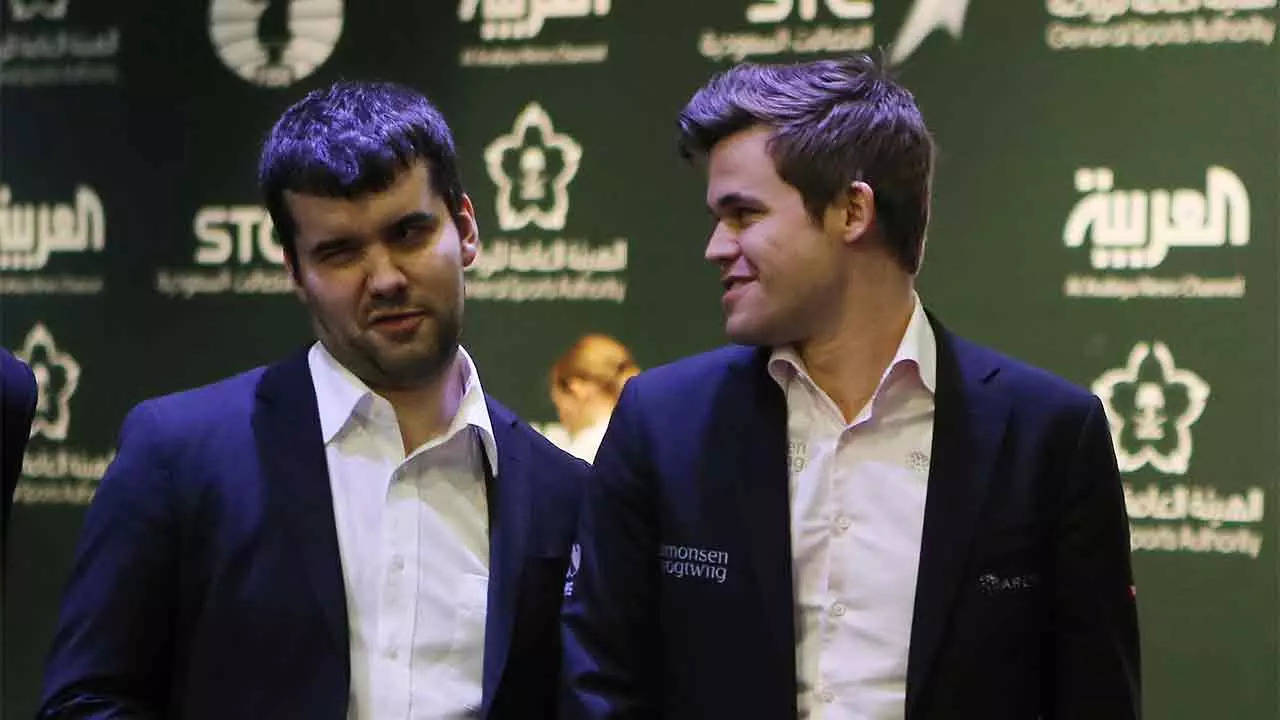 Airthings Masters: Magnus Carlsen and Ian Nepomniachtchi play out