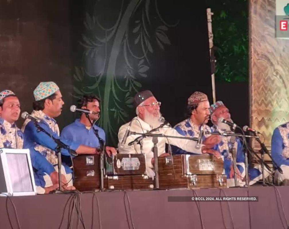 
Qawwali performance by Hifzur Rehman and group
