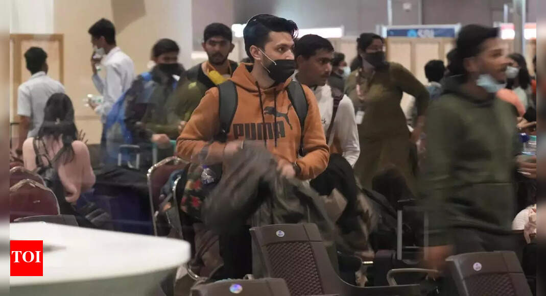 Ukraine crisis: Indian students arrive at border on own, stuck