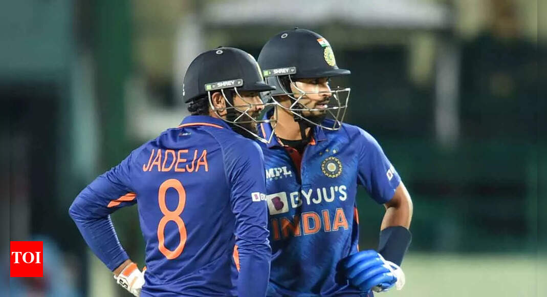 2nd T20I: Shreyas, Jadeja explode; India beat SL to win series