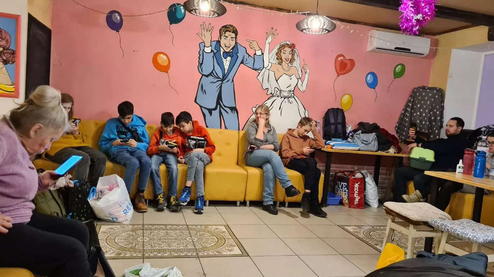 Barodian’s Kyiv restaurant turns into community kitchen, shelter