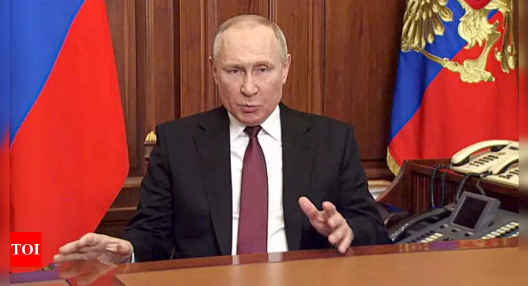 Vladimir Poutine relève le statut d’alerte nucléaire, les États-Unis restent calmes
