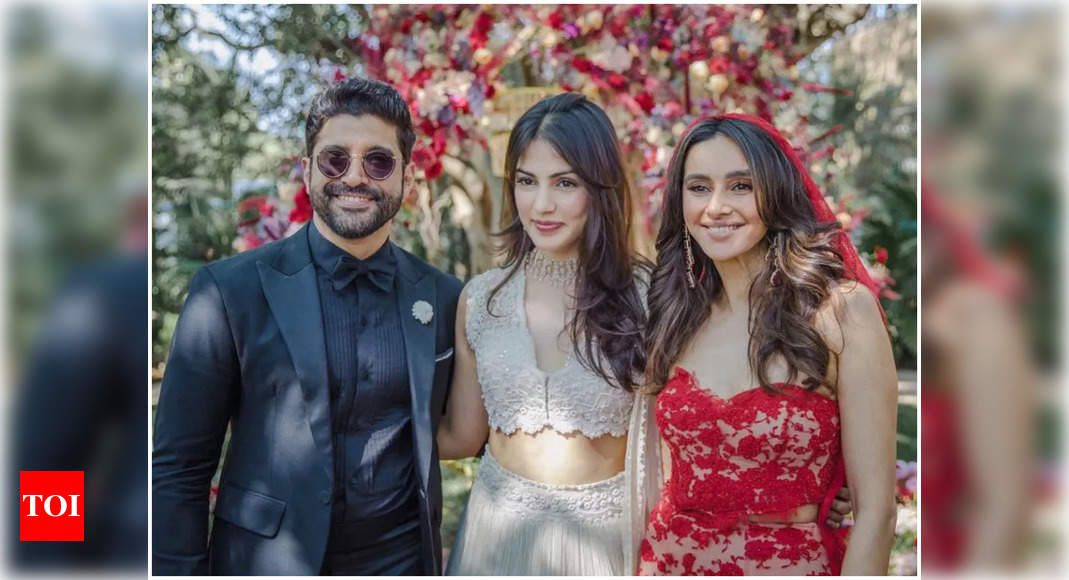 Rhea Chakraborty showers love on newlyweds Farhan Akhtar and Shibani Dandekar; pens a heartfelt note – Times of India