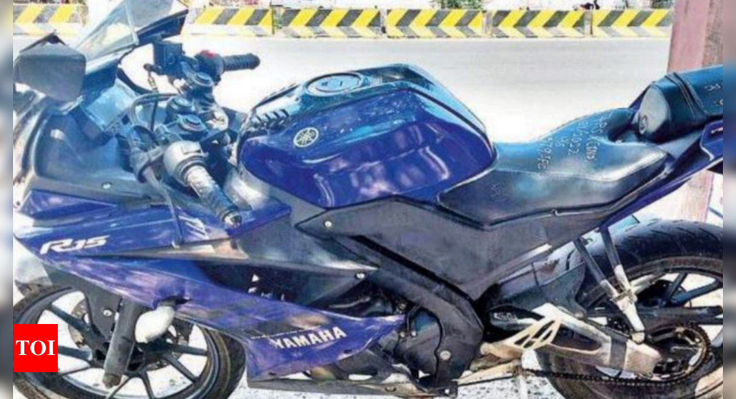 Bike thieves thrash cops in Chennai, flee