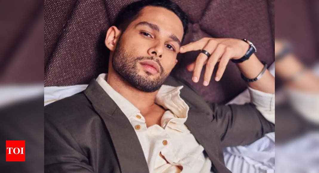 Siddhant Chaurvedi on his breakup with girlfriend of 4 years: I had to choose between love and ambition – Times of India