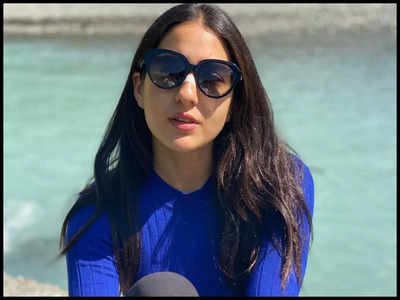 'From the hills to the sea', Sara Ali Khan says her iconic 'Namaste Darshako!' in every landscape