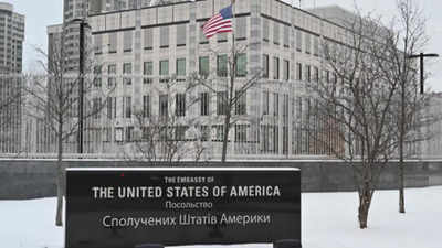 US shuts embassy in Belarus, OKs evacuation from Moscow