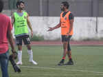 Kartik Aaryan, Ibrahim Ali Khan and other actors end their weekend playing a football match