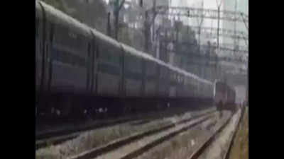 South Western Railway to regulate three trains