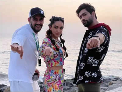 Kiara Advani and Vicky Kaushal wear their brightest smiles in this unseen picture from the sets of ‘Govinda Naam Mera’