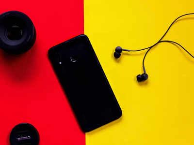Mobile phones under Rs 8000: Budget mobile phones with top features