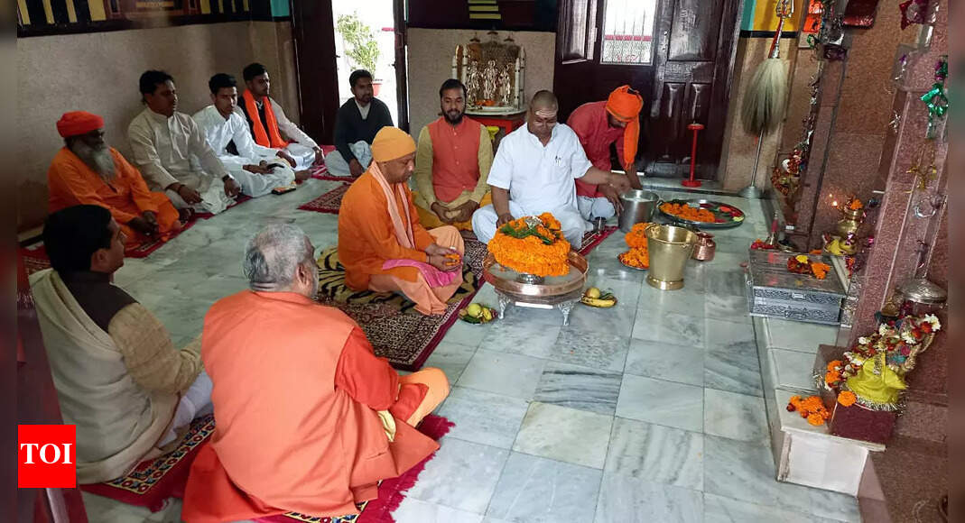 RSS steering campaign for saffron camp in Varanasi, Gorakhpur regions