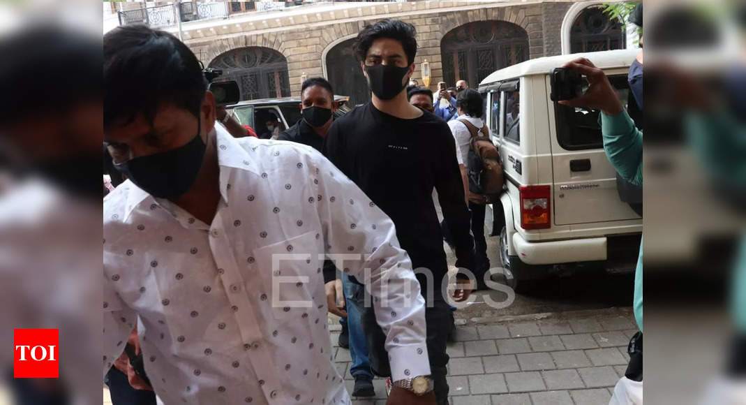 Aryan Khan drug case: NCB’s SIT finds ‘no evidence’ to prove link to international drug syndicate; several irregularities noted in raid – Times of India
