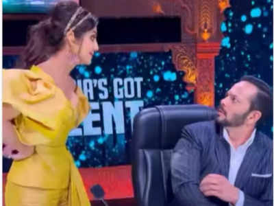 Shilpa Shetty breaks glass bottle on Rohit Shetty's arm; screams 'Picture do mujhe' in this BTS video from India's Got Talent
