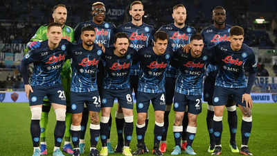 In-form Napoli look for title advantage in AC Milan showdown