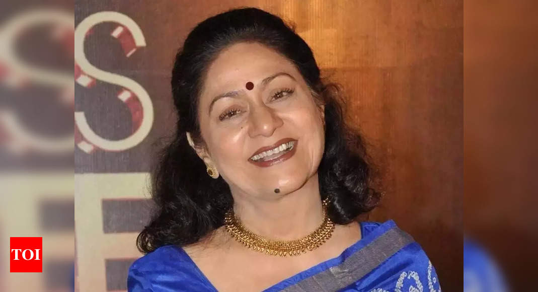 Aruna Irani reveals why a romantic duet with Amitabh Bachchan was ...