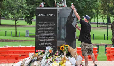 Flowers, beers, ciggies and a meat pie: Australian fans mark Shane Warne's death