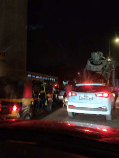 TRAFFIC JAM AT DAHISAR TOLL NAKA SINCE 1.5HOURS - Times of India