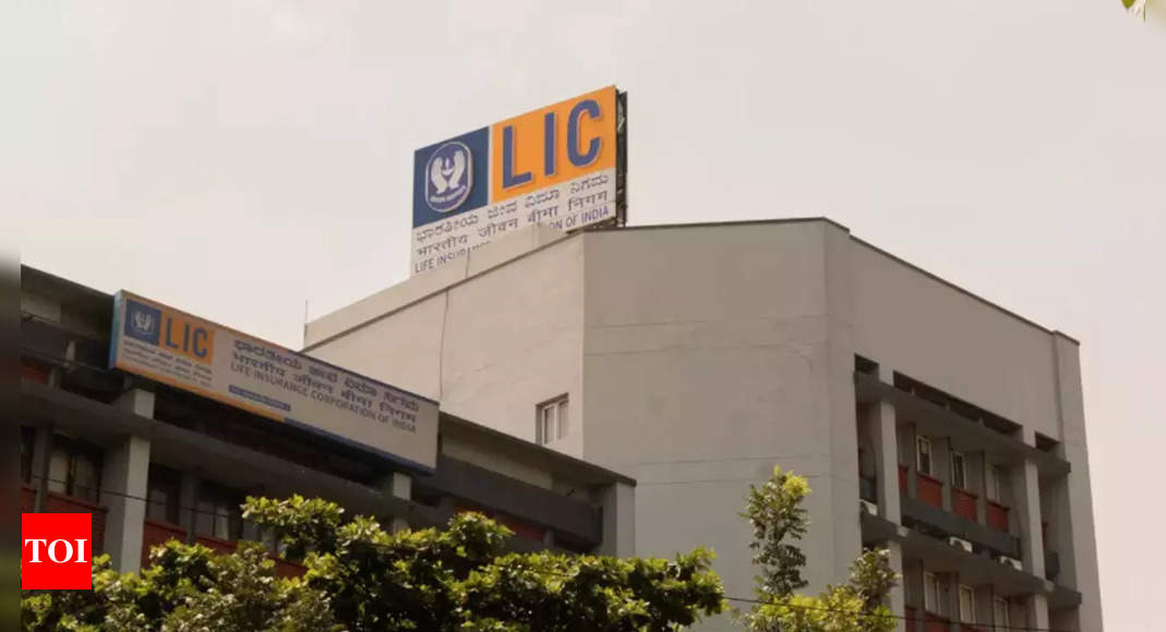 lic:  Govt hopes to manage hit on public finance if LIC IPO delayed – Times of India