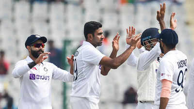 Ravichandran Ashwin Goes Past Kapil Dev's 434 Wickets, Becomes India's ...