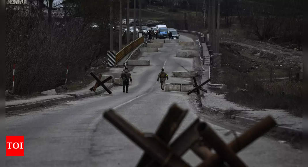 'We Will Blow It Up': Last Bridge To Kyiv Stalls Russian Advance ...