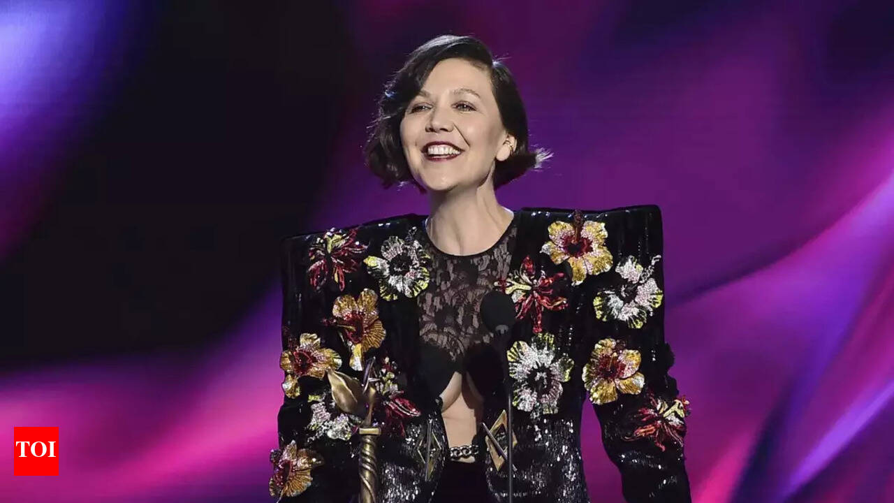 Maggie Gyllenhaals Lost Daughter triumphs at Spirit Awards; Lee Jung-Jae  wins acting award for Squid Game | English Movie News - Times of India